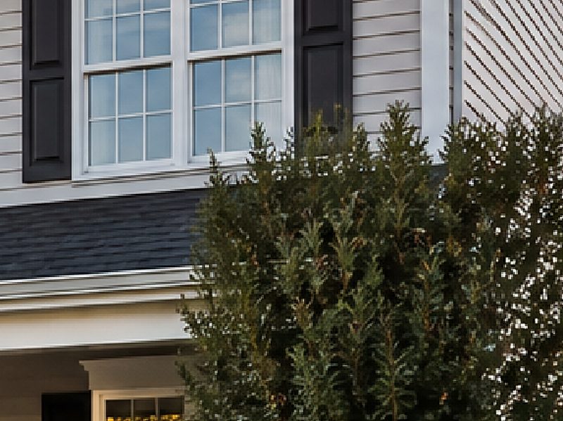 Siding and roofline of a Gloucester County home